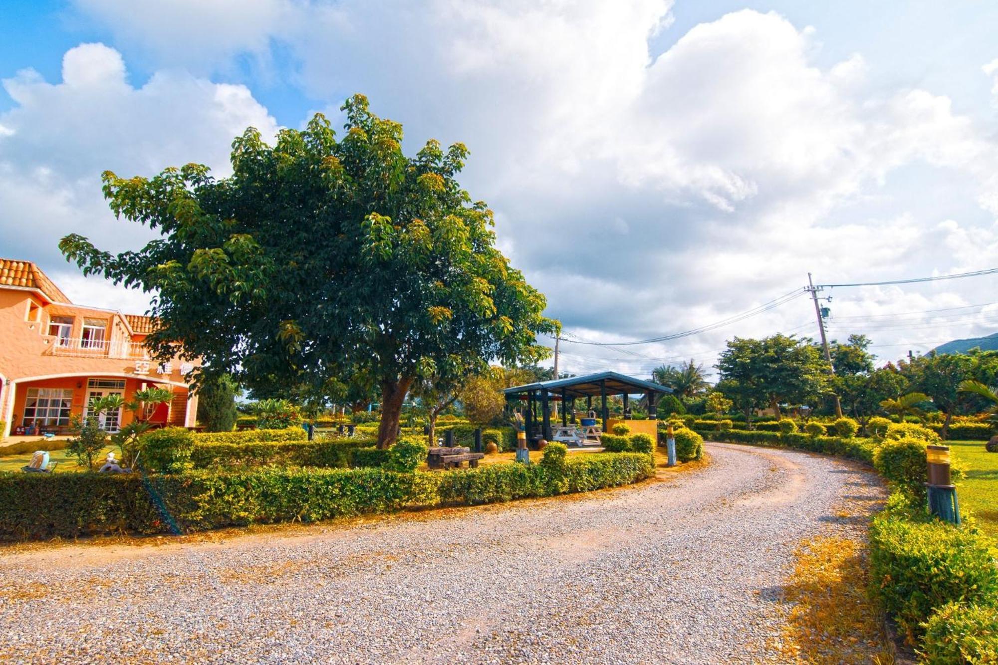 Bed and Breakfast Kenting Avignon Heng-ch'un Exterior foto